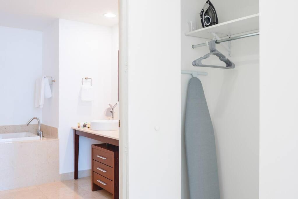 Wonderful 2 Bedroom Apt With Ocean Views At Icon Brickell Miami Exterior photo